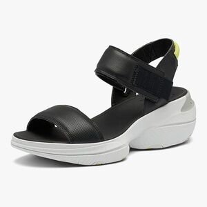Women’s SOREL Explorer Blitz stride black sandals- Size 9